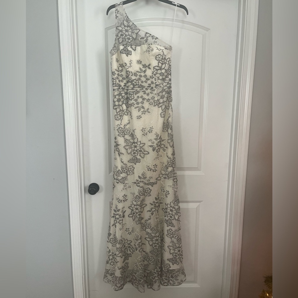 NWOT size small Dress the Population 1 shoulder maxi dress